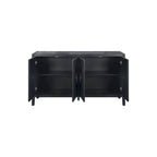 Mueble antiguo de cuatro puertas con chapa de pino y detalles tallados