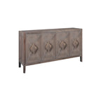 Mueble antiguo de cuatro puertas con chapa de pino y detalles tallados